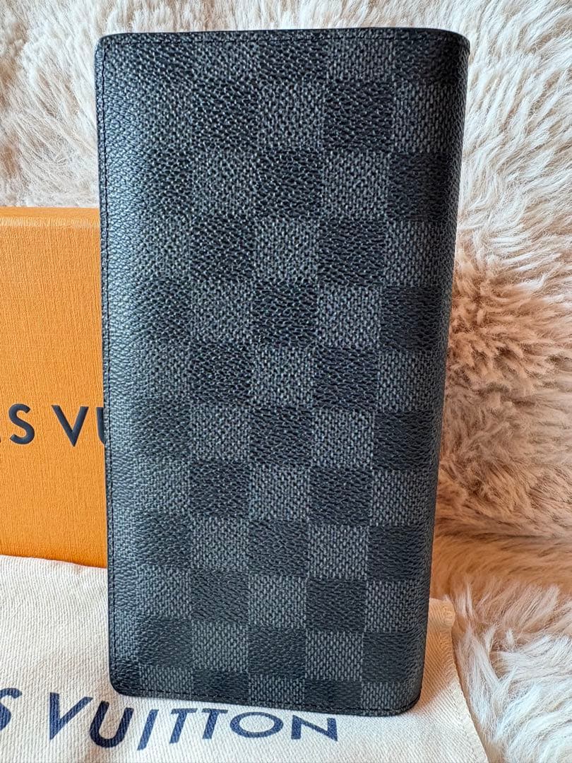 美品　Louis Vuitton ダミエ・グラフィット 長財布