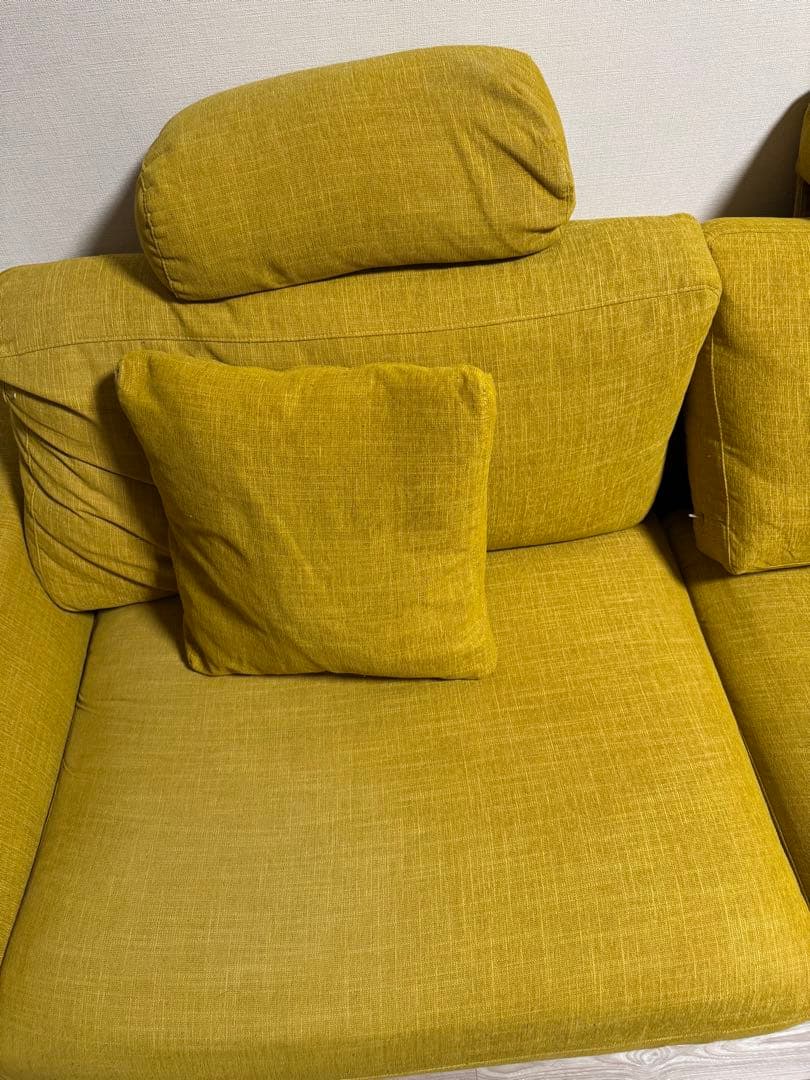【ただ同然・まもなく削除】イエローファブリックソファ