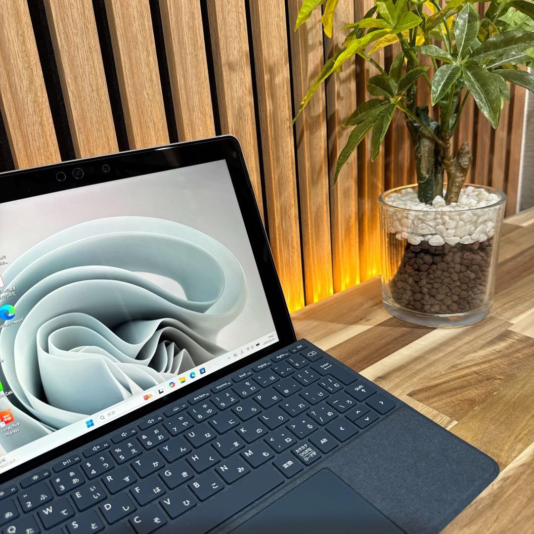 美品 2in1‼️Surface Go☘プラチナ☘タッチパネル式☘ノートパソコン