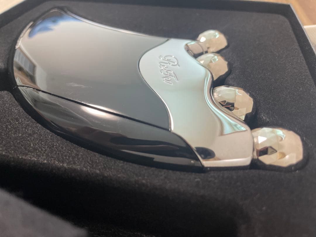 ReFaフォーカッサ　美顔器 ブラック/シルバー