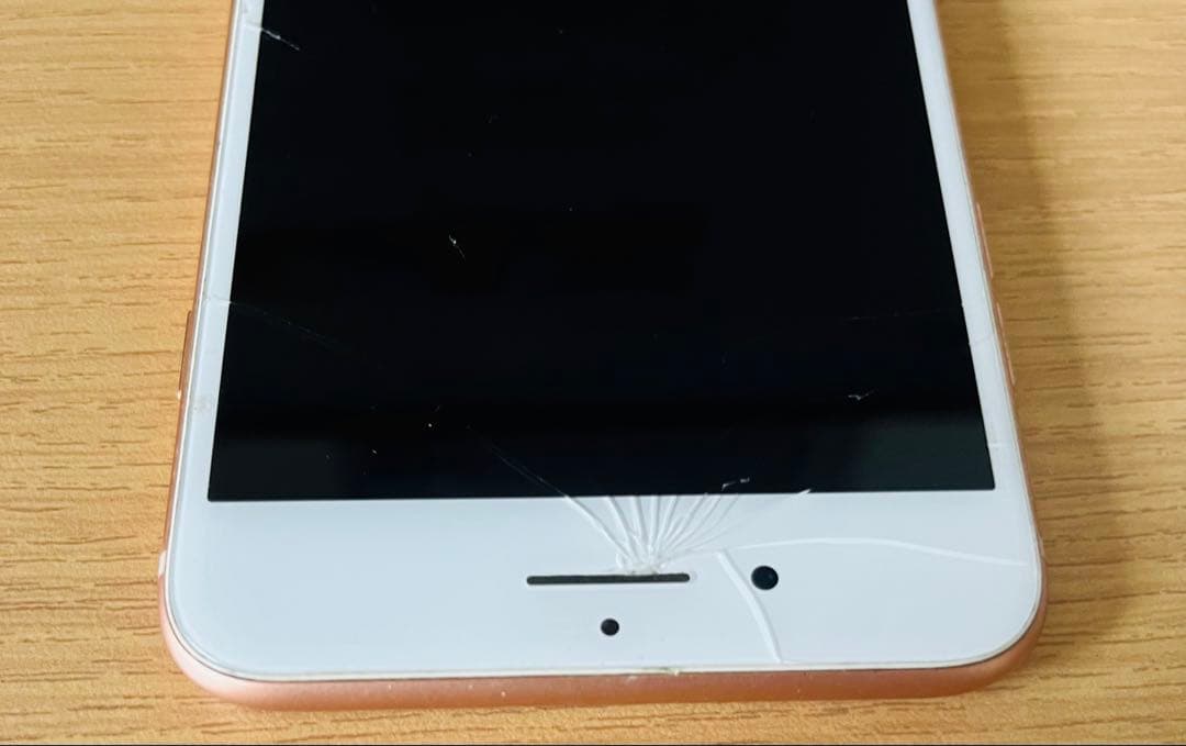 【SIMフリー】iPhone 8 Plus Gold 64GB 動作良好／初期化