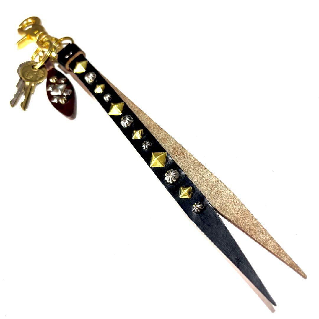 スタッズキーホルダー［sh250-1700］高級レザーCALEEキャリー風