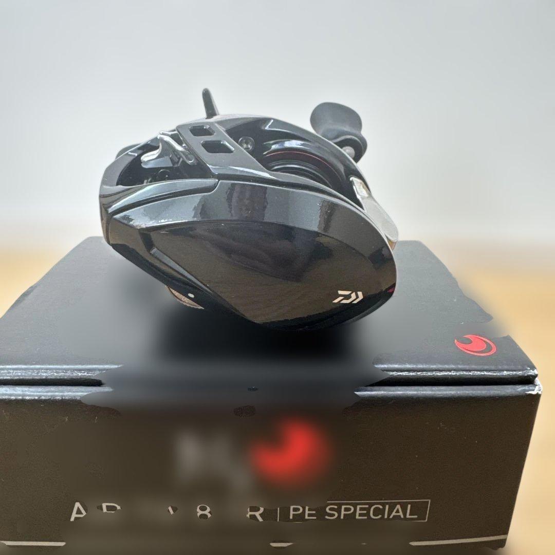 Daiwa 月下美人　AIR TW 8.5L ベイトリール 黒/赤