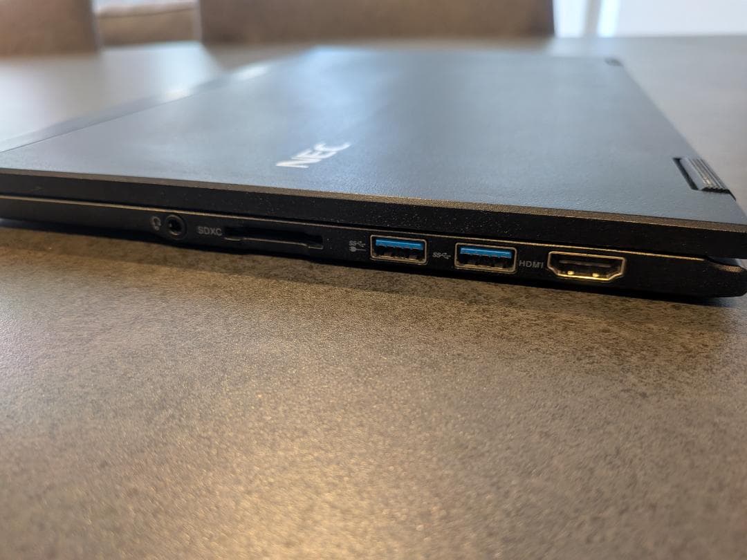 超軽量・高解像度ノートパソコン VersaPro UltraLite VK22T