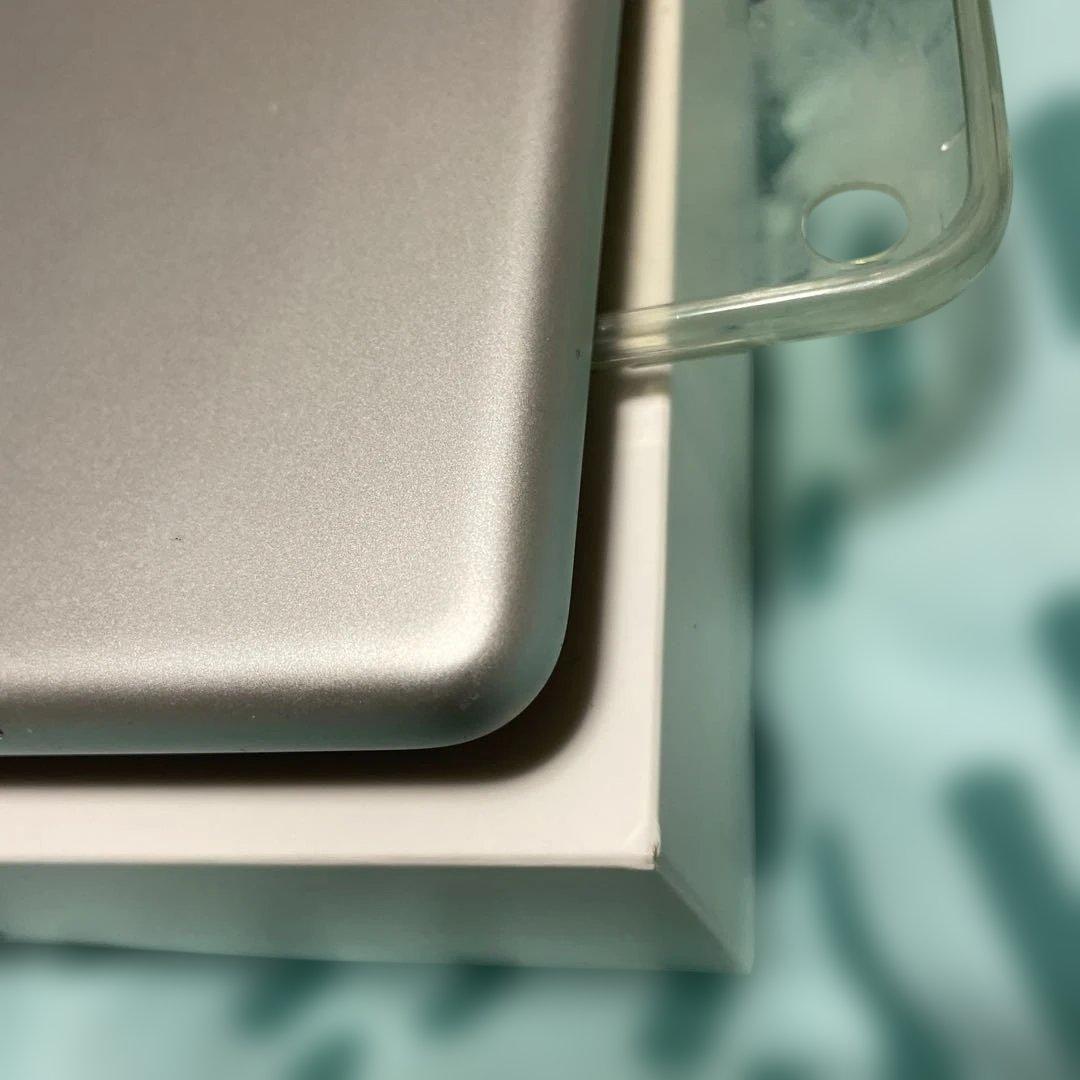 Apple iPad シルバー 本体 MK2L3J/A 64GB 第9世代