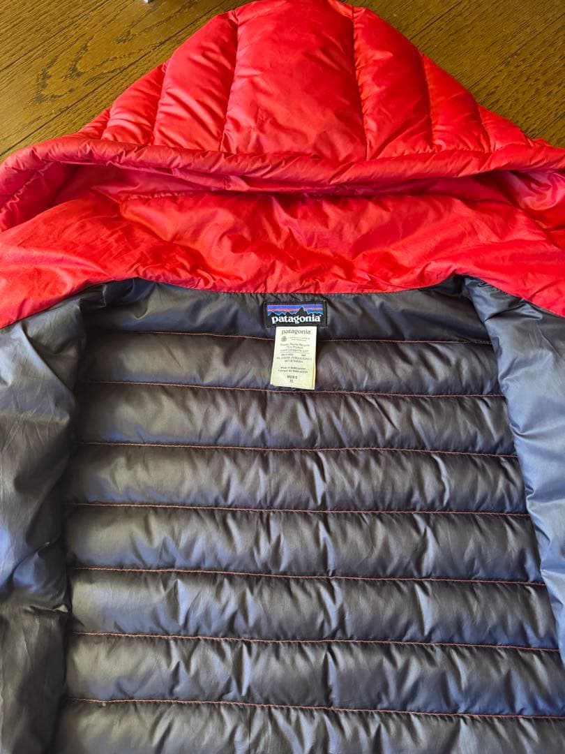 神サイズパタゴニアダウンセーターフーディ　ダウンジャケットフード　赤　XL