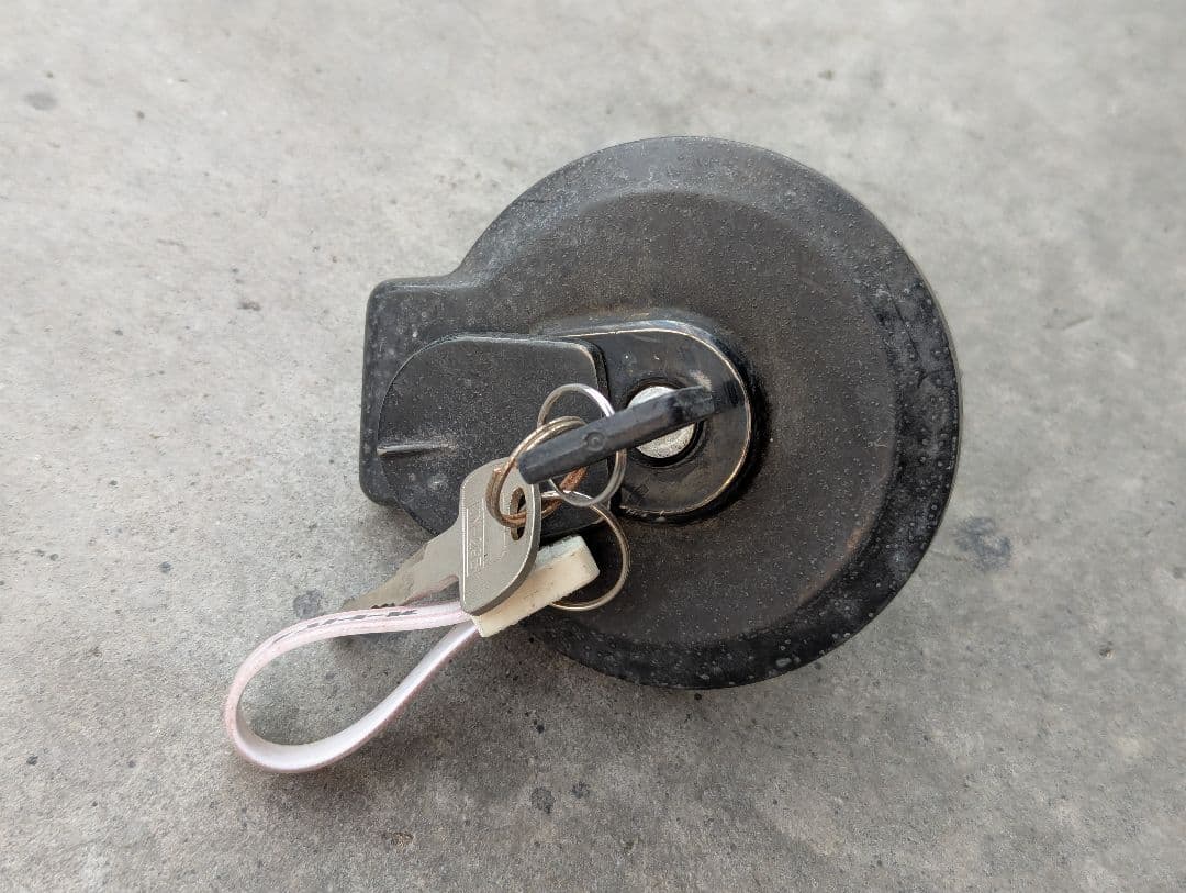 MC11 NS250R キーシリンダセット