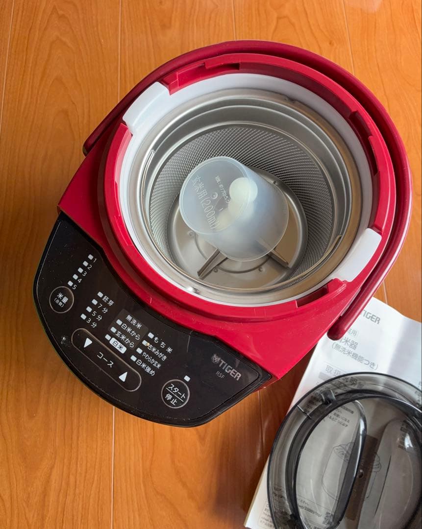 【未使用品】TIGER 炊飯器 RSF-A 赤 取扱説明書付き
