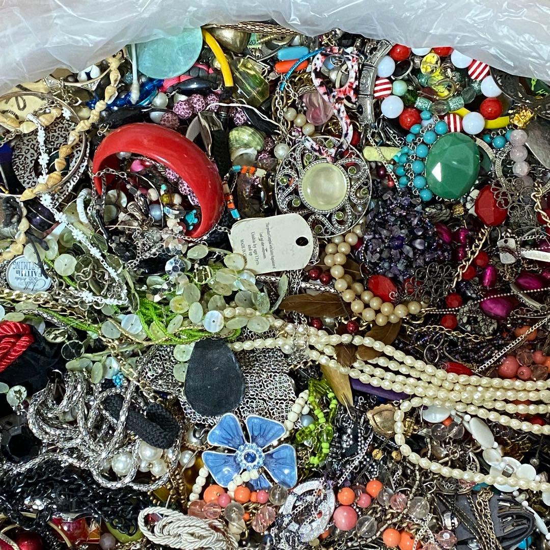 大量まとめ売り　ジャンク　未選別　アクセサリー色々③　約11.3㎏　ネックレス他