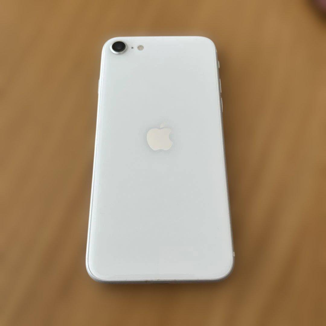 中古　Apple iPhone SE ホワイト