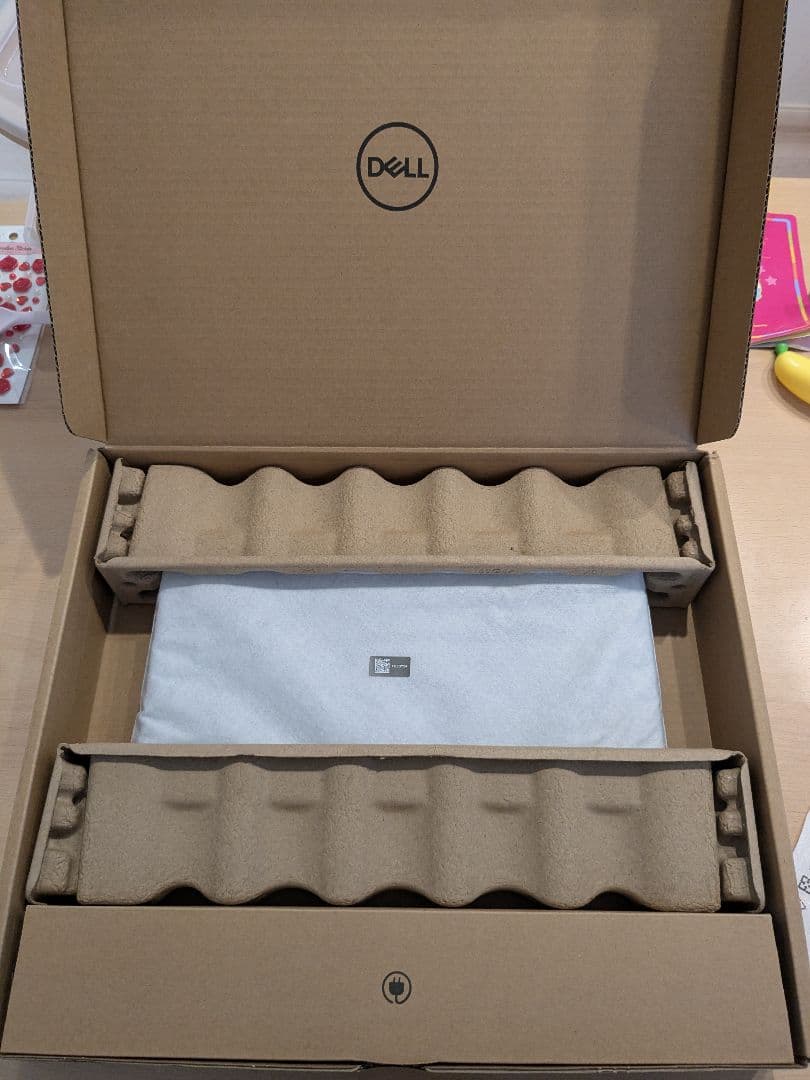 Windowsノート本体 Inspiron 14 5445 Ryzen7 8840U 1TB/16GB