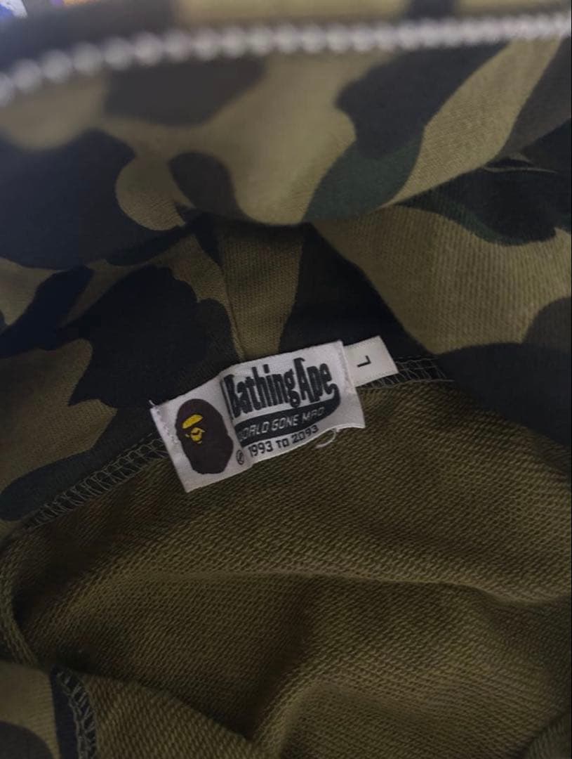 ジップパーカー