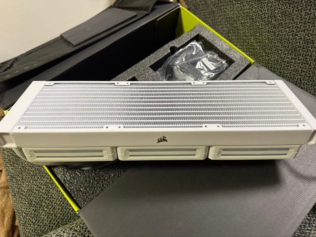 PCパーツ用工具 iCUE LINK H150i LCD WHITE