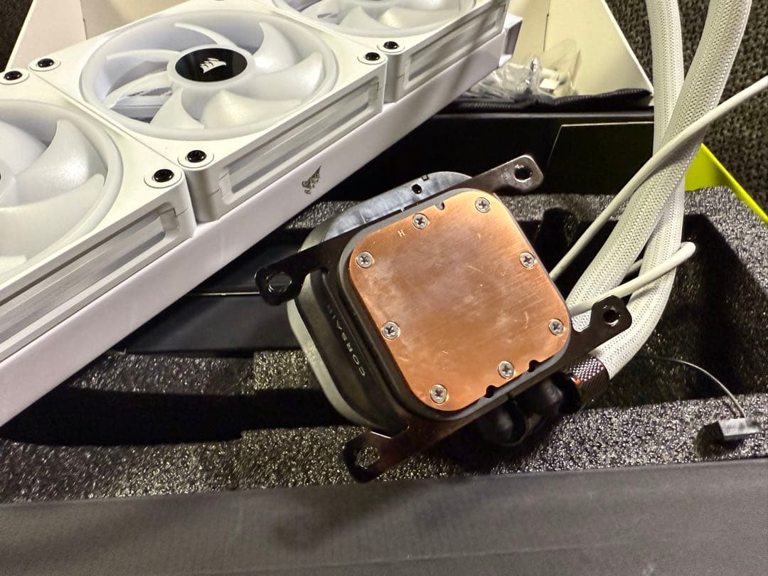 PCパーツ用工具 iCUE LINK H150i LCD WHITE