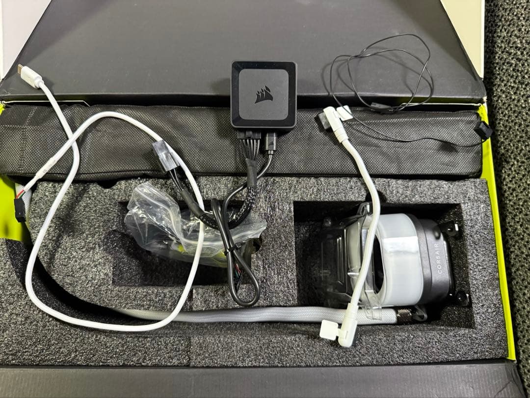 PCパーツ用工具 iCUE LINK H150i LCD WHITE