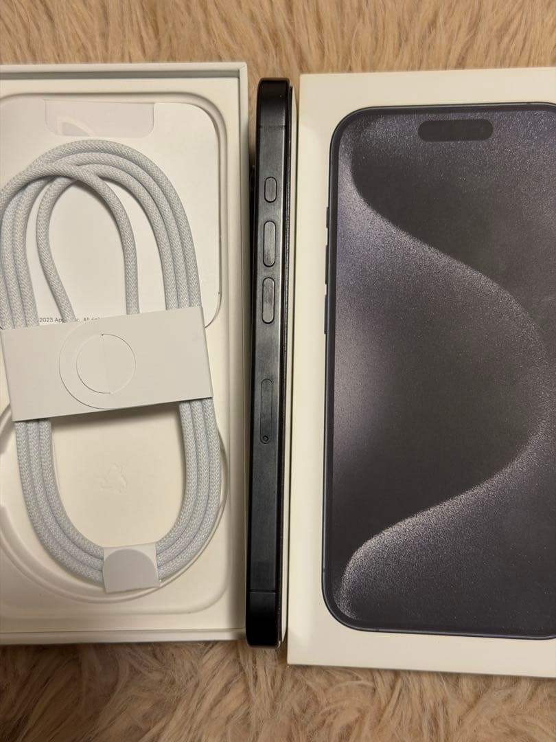 iPhone15pro 256GB バッテリー容量100% / ケース付