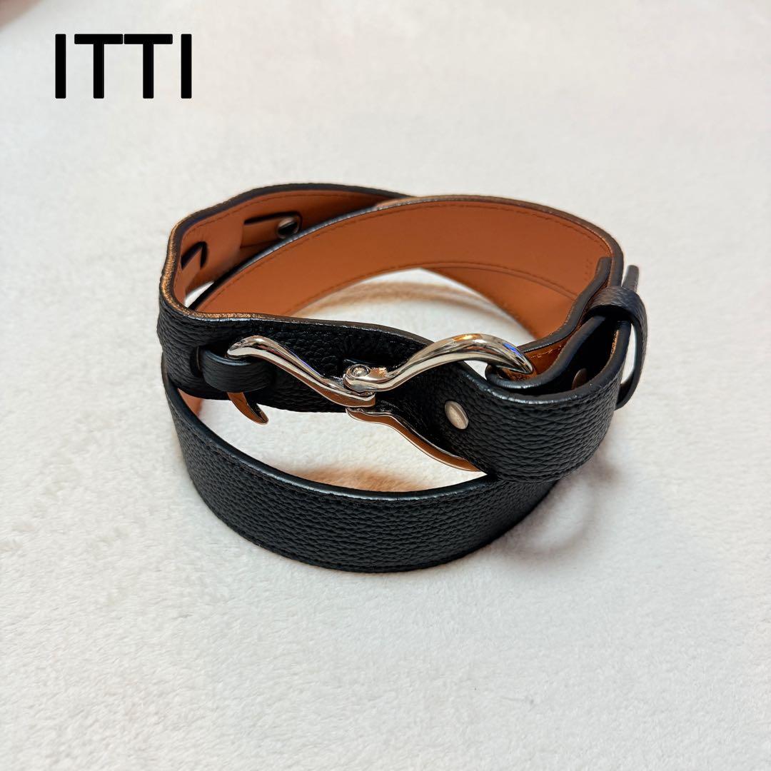 【ITTI／イッチ】フック型バックルベルト 日本製 レザー ブラック