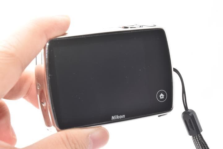 Nikon ニコン COOLPIX S01 シルバー 鏡面