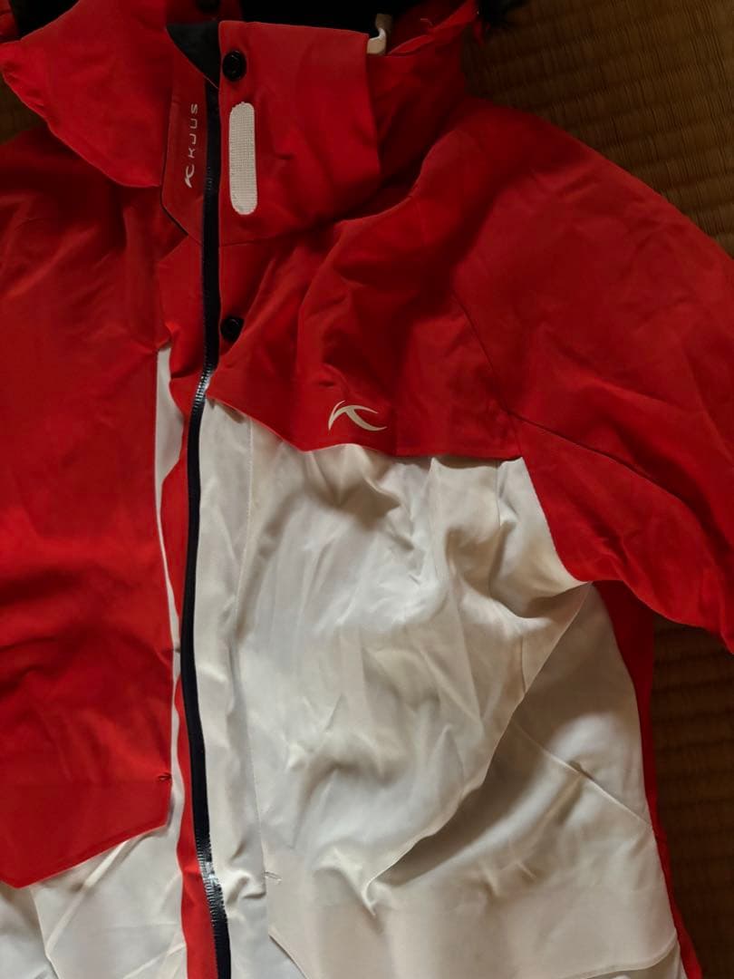 KJUS スキーウェア 女性小柄な方用 キッズ赤/白中古　格安セットアップ