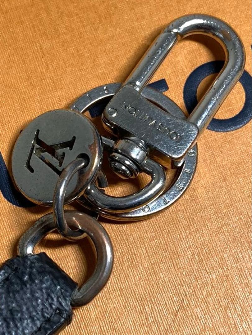 ルイヴィトン　モノグラム　エクリプス　ドラゴンヌ　キーホルダー　キーリング