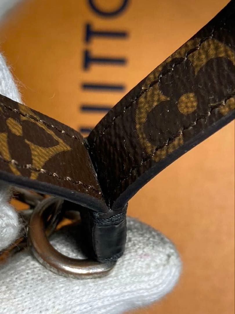 ルイヴィトン　モノグラム　エクリプス　ドラゴンヌ　キーホルダー　キーリング