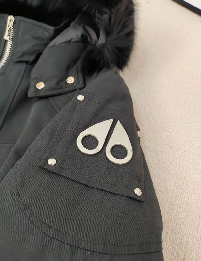 Moose Knuckles ブラックダウンジャケット