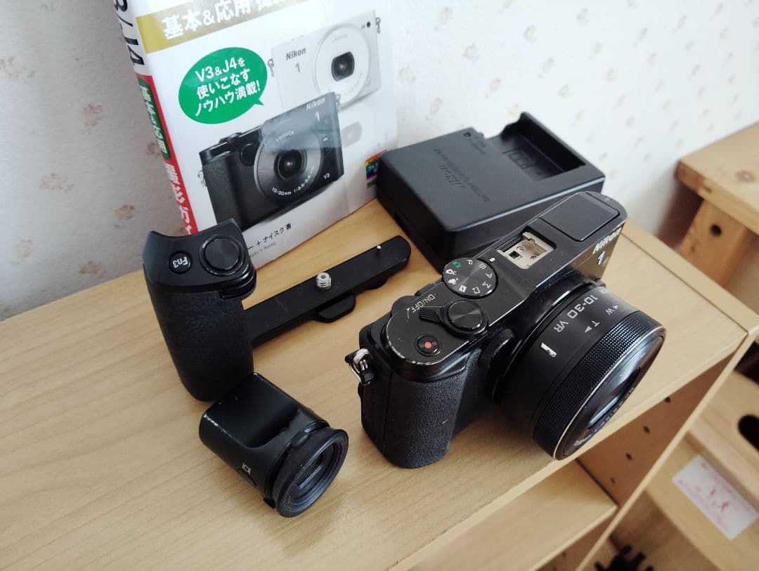 Nikon 1 V3 ニコワン プレミアムキット 美品 ニコン ミラーレス
