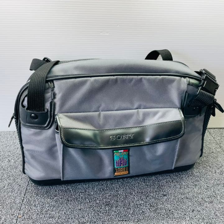 【ユヌ】Victor ビデオカメラ　JY-HD10 デジタルハイビジョン