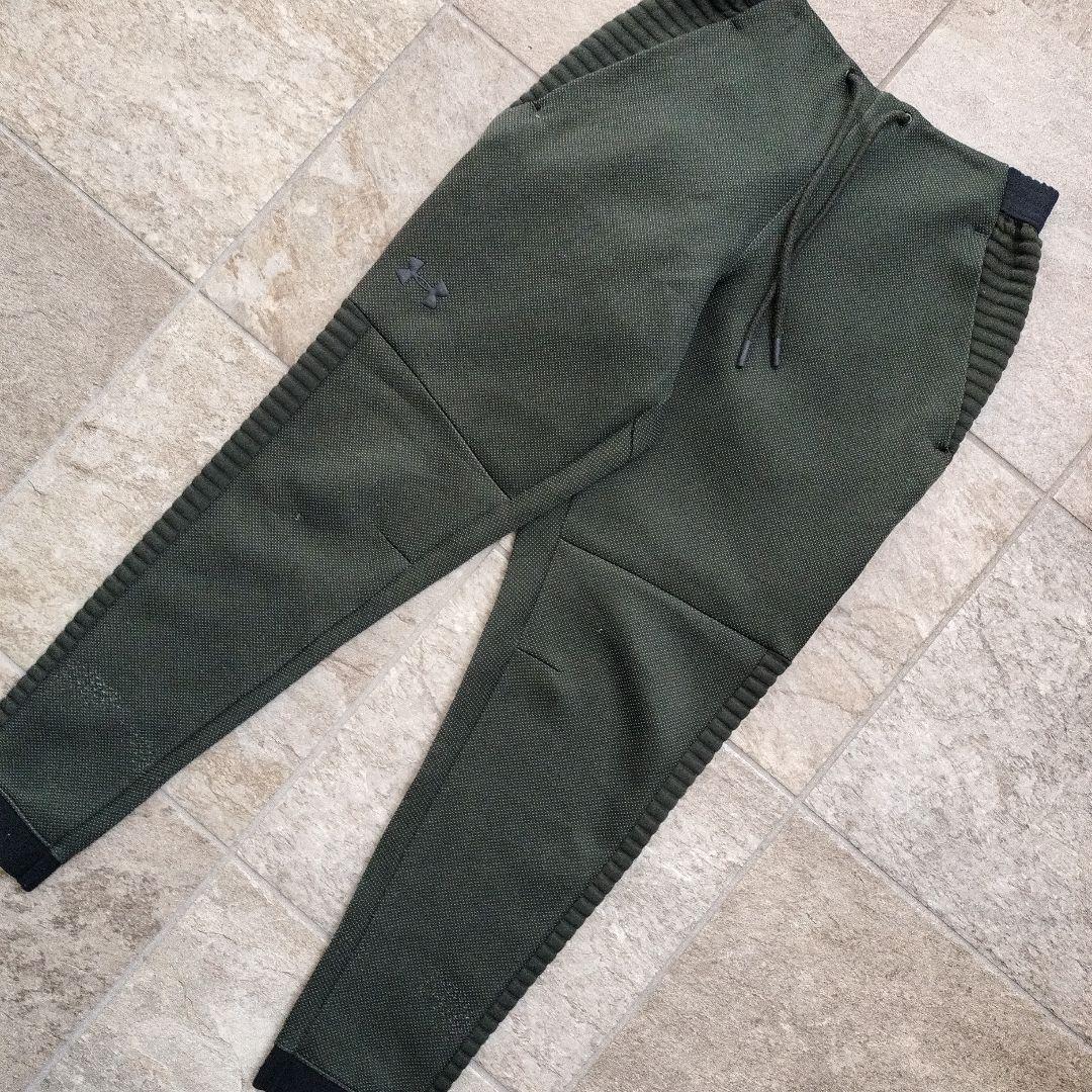 アンダーアーマーのUAアンストッパブル ムーブ 上下セット