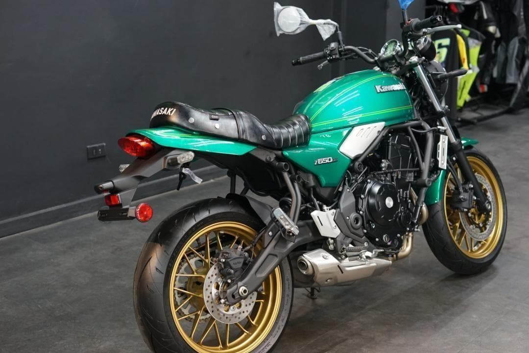 z650rs　シート　Javimotor　　TYPE　4