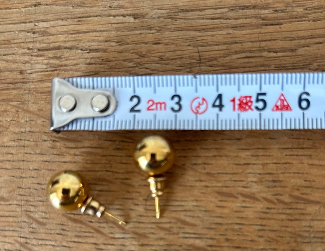 【美品】　LORO ゴールドピアス