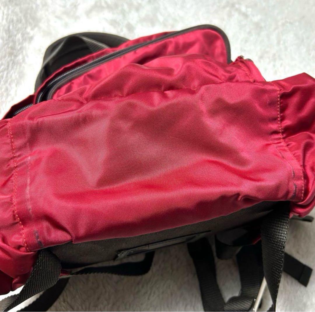 PRADA プラダ　リュック　三角ロゴ　多収納　レッド