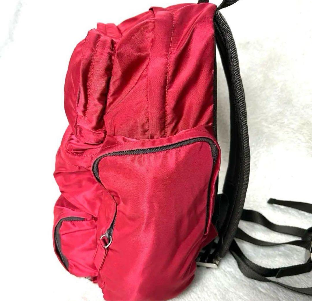 PRADA プラダ　リュック　三角ロゴ　多収納　レッド