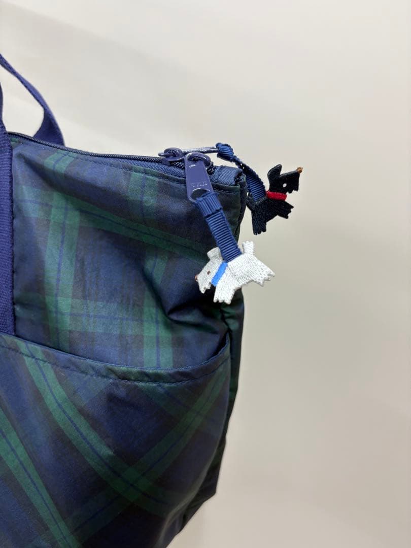 【ファミリア】ブラックウォッチ柄のマザーズバッグ