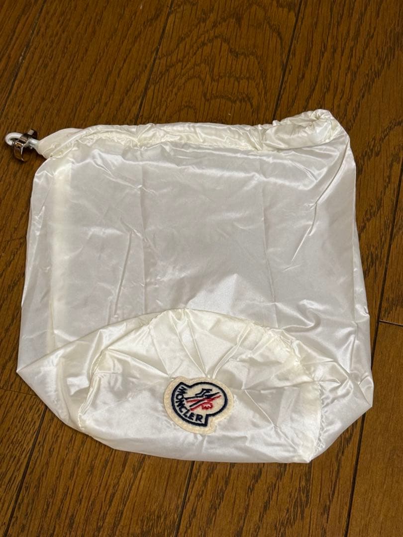 MONCLER :Lianeホワイトダウンベスト　size「1」　値下げ❗️