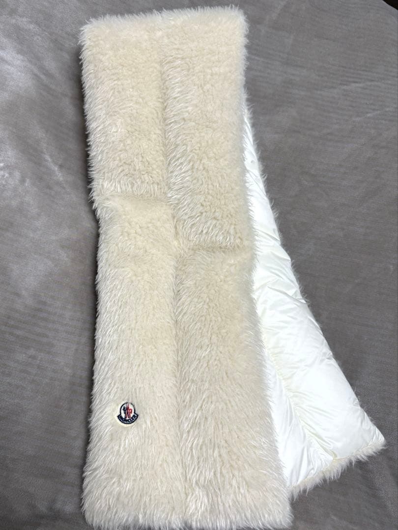 モンクレール　ダウンマフラー アイボリー