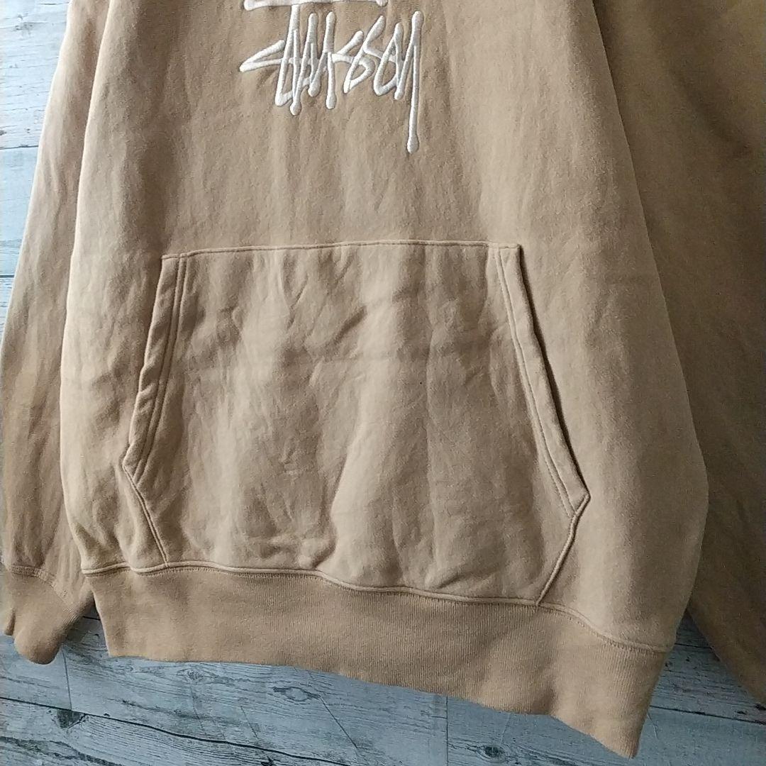 人気☆ステューシー 刺繍 センターロゴ ショーンフォント パーカー L ベージュ