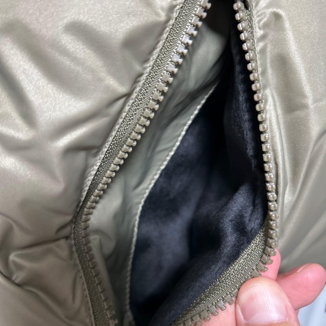 新品未使用　ピレネックス ダウンジャケット　XLサイズ(PYRENEX)カーキ緑