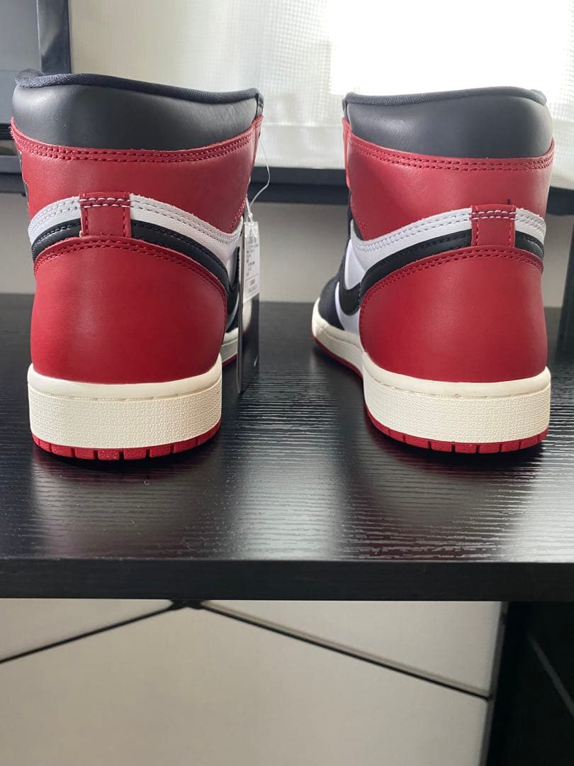 靴 Nike Air Jordan 1 \"Black Toe Reimagined\"