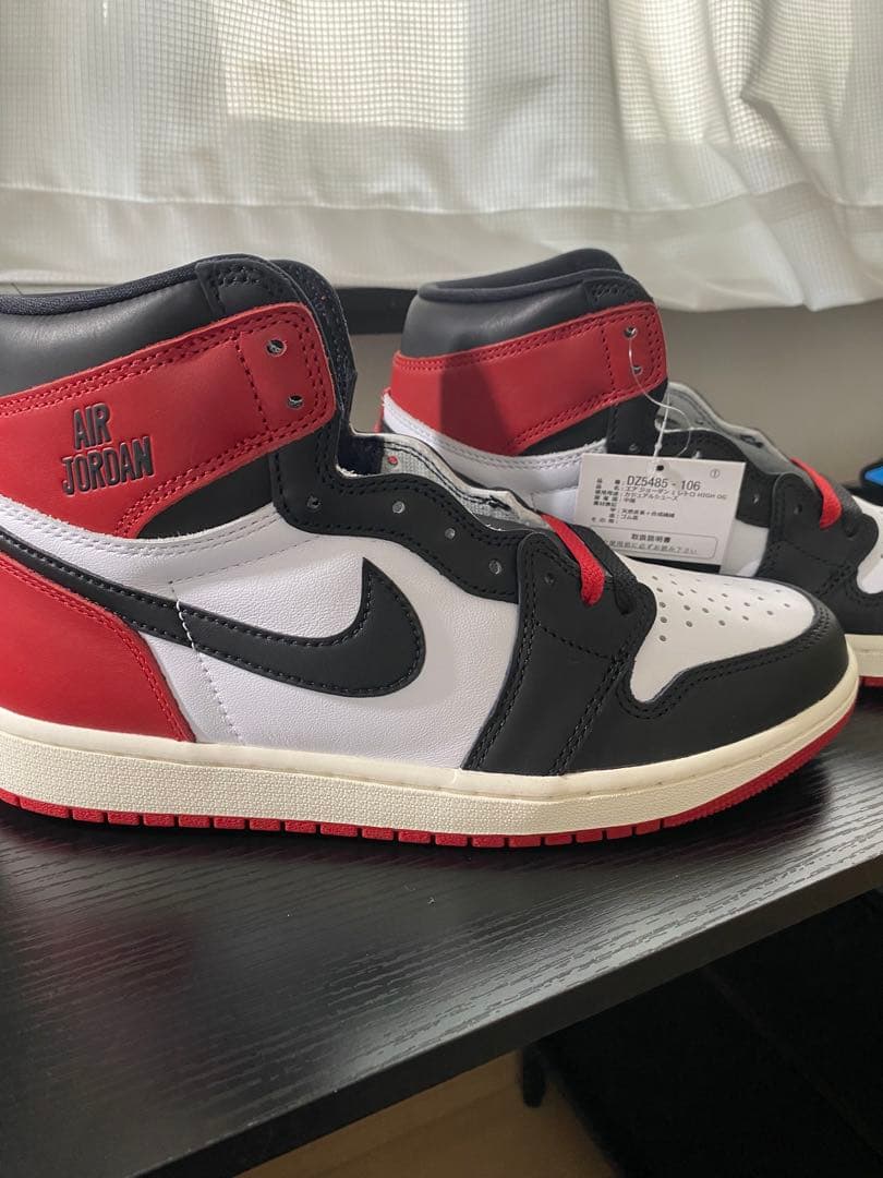 靴 Nike Air Jordan 1 \"Black Toe Reimagined\"