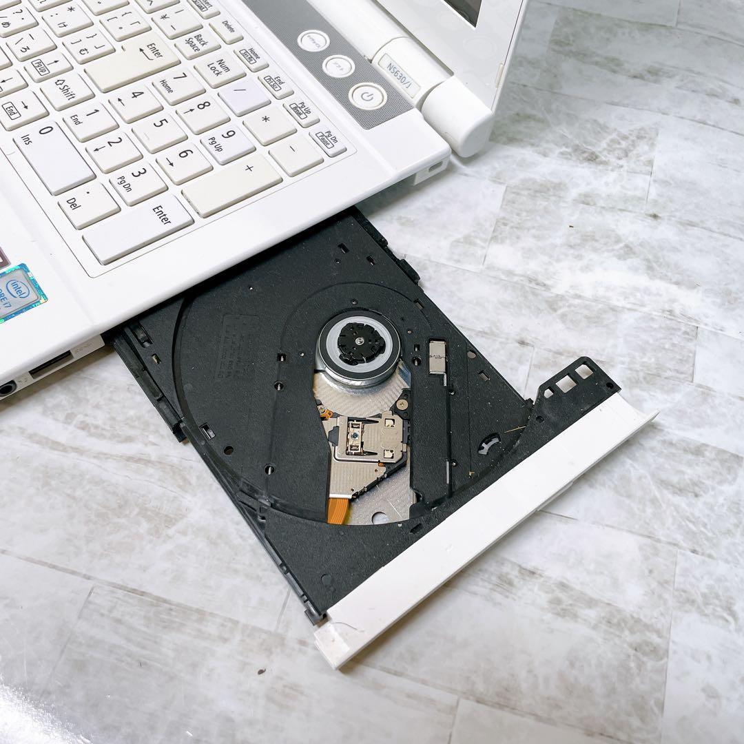 【高性能】8世代 i7✨SSD256GB✨カメラ付✨DVD✨ノートパソコン