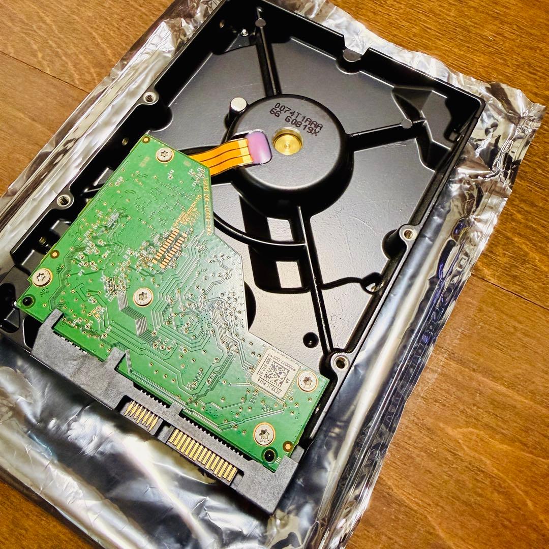 外付けハードディスク・ドライブ Synology DS223J + WD Red 2TB(7760h)