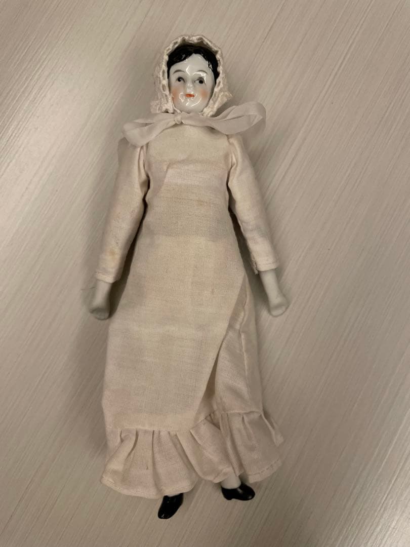 チャイナヘッド•ドール