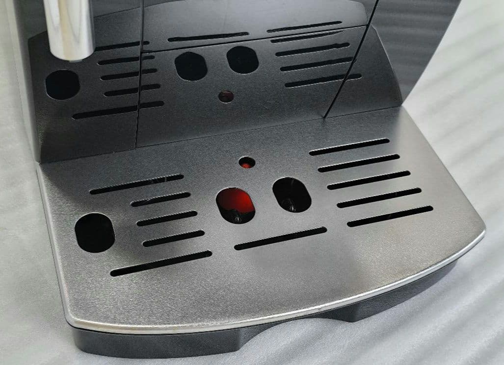 デロンギマグニフィカS コンパクト全自動コーヒーマシン ECAM23120B 2