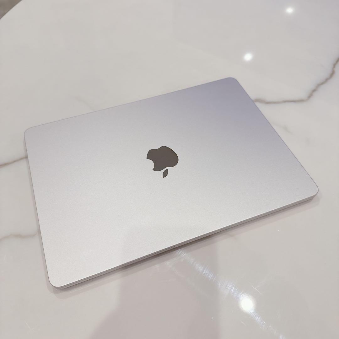MacBookAir M2 シルバー