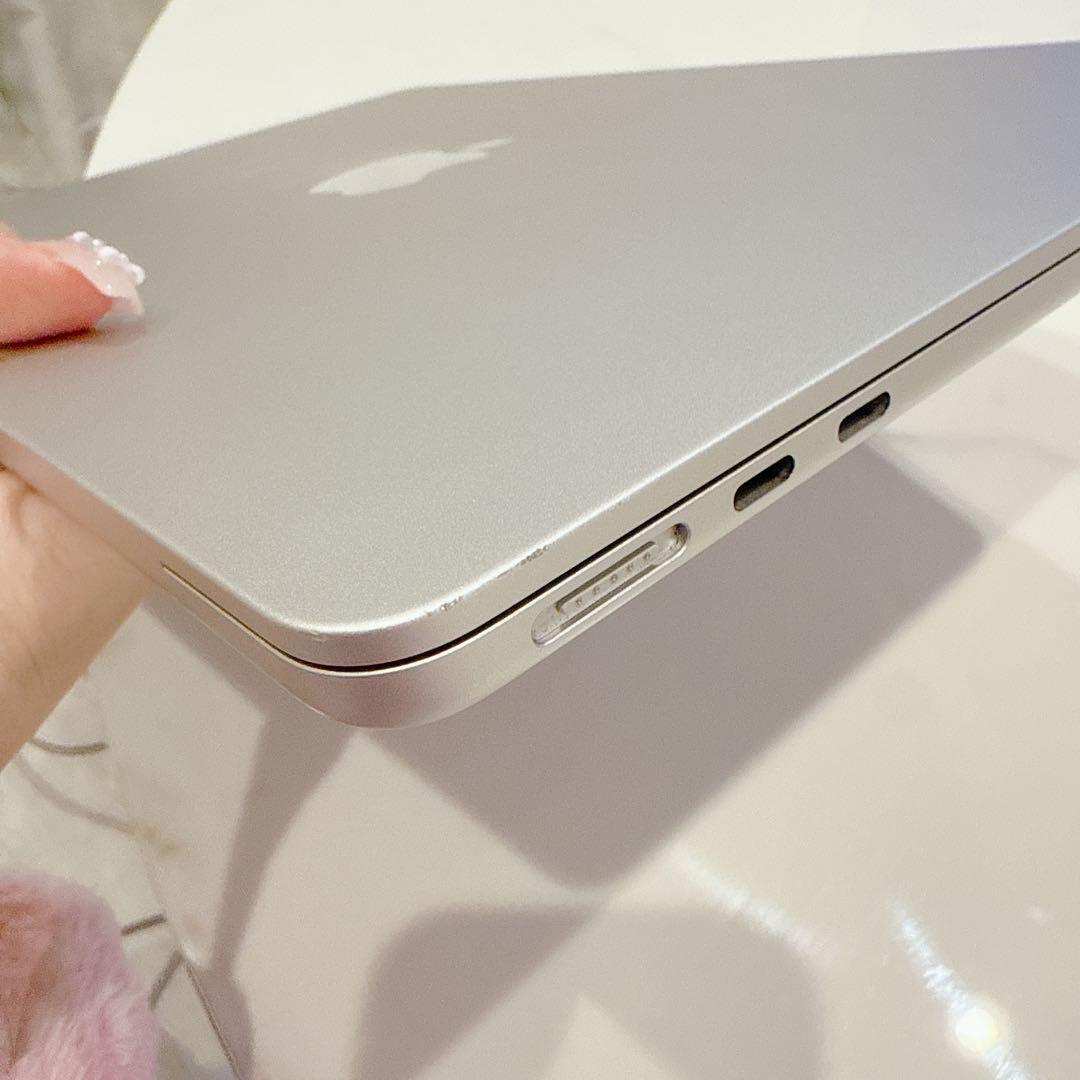 MacBookAir M2 シルバー