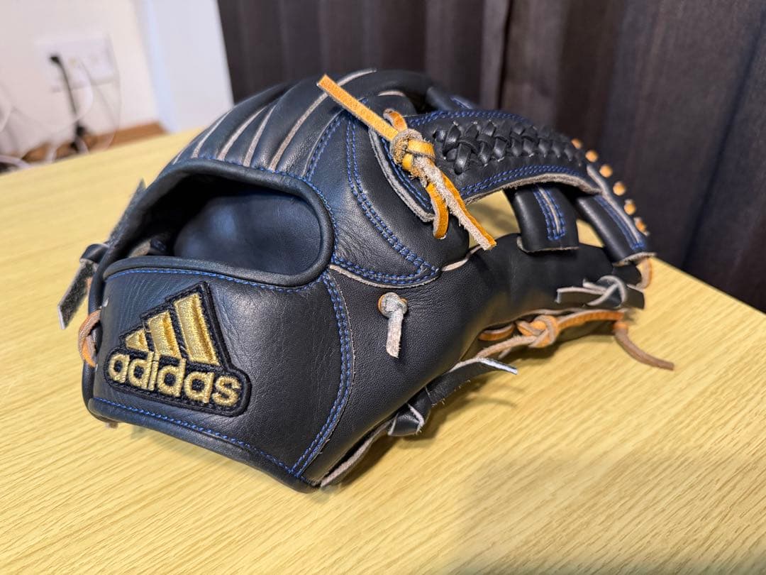 adidas 軟式用グラブ