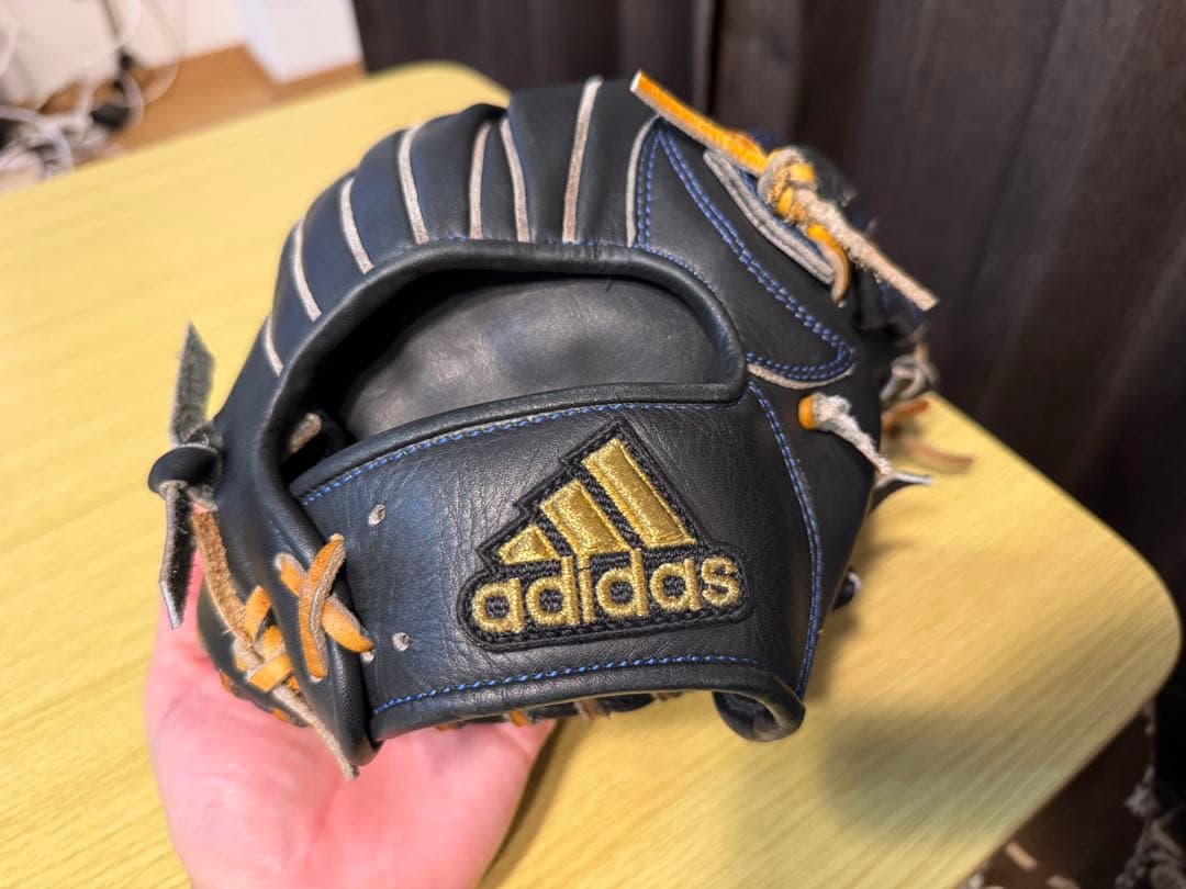 adidas 軟式用グラブ