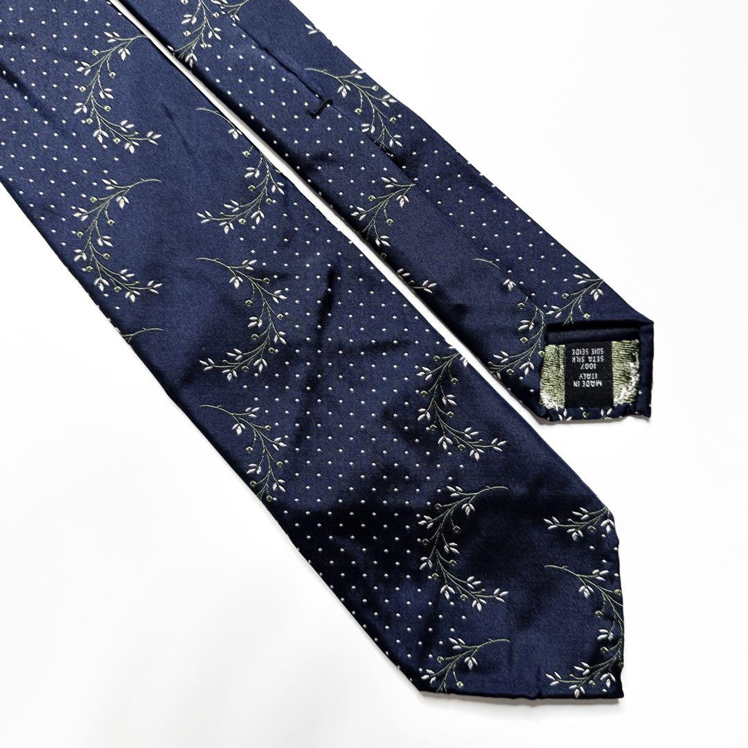 【美品】タイユアタイ　フィレンツェフローラル柄　セッテピエゲ　ネクタイ　ネイビー