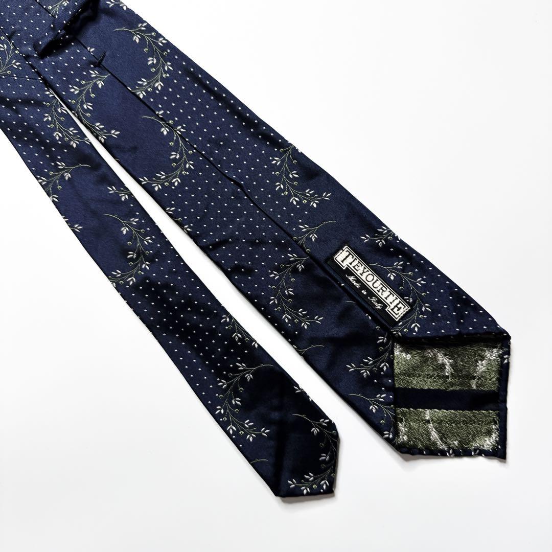 【美品】タイユアタイ　フィレンツェフローラル柄　セッテピエゲ　ネクタイ　ネイビー